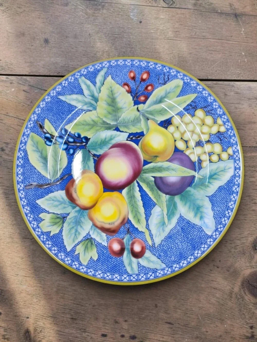 Mottahedeh Apples Berries & Cherries Salad Plates Set Of 2 Vista Alegre